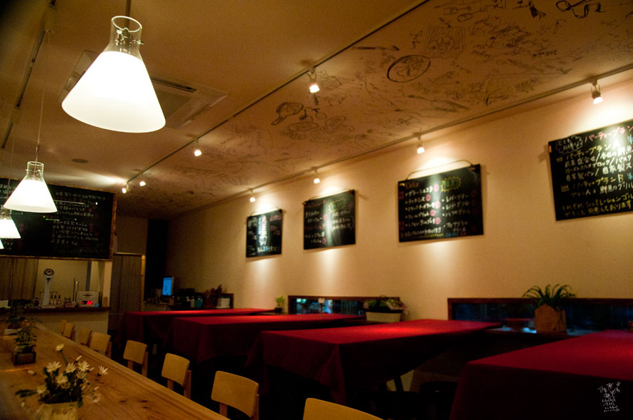 Drawing at the KanoyaBar：day 2